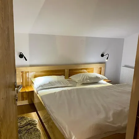 Hirsch Apuseni Chalet Margau